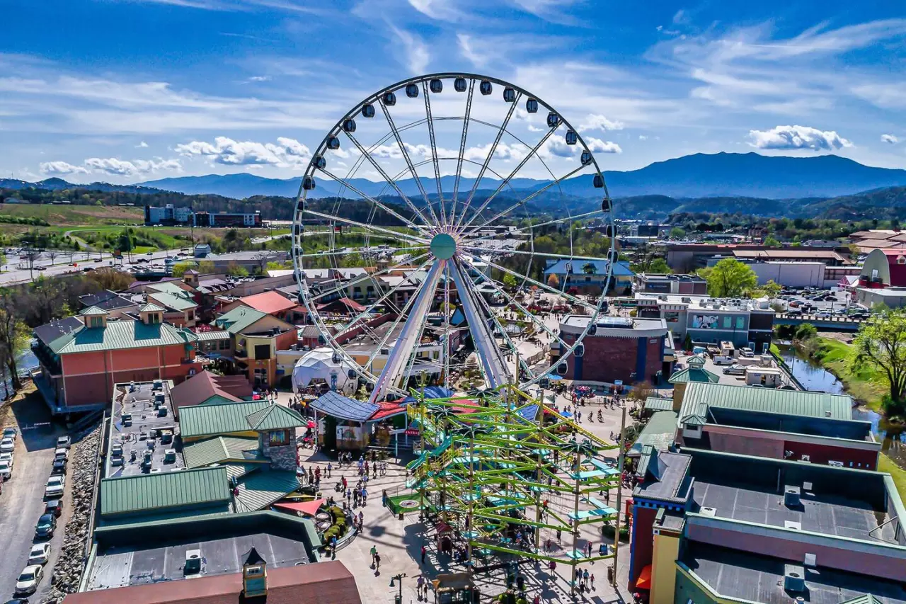 The Island entertainment complex with the Great Smoky Mountain Wheel